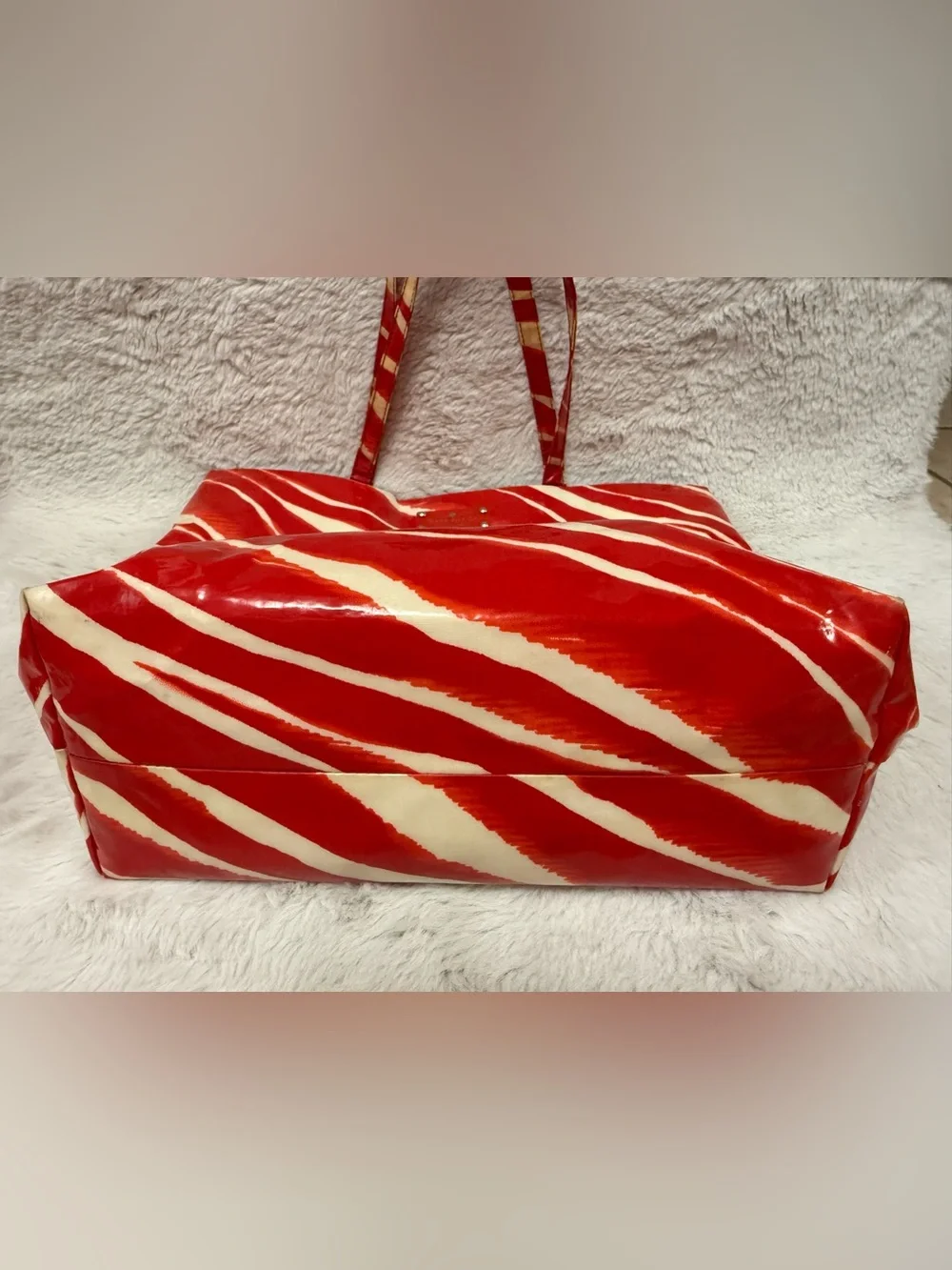 kate spade Daycation Bon Shopper Red and White Zebra-Print Tote